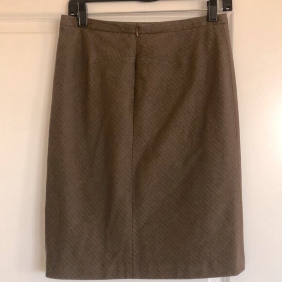 BCBGMaxAzria Brown Skirt Diagonal Stripe Size 2 - Picture 3 of 5
